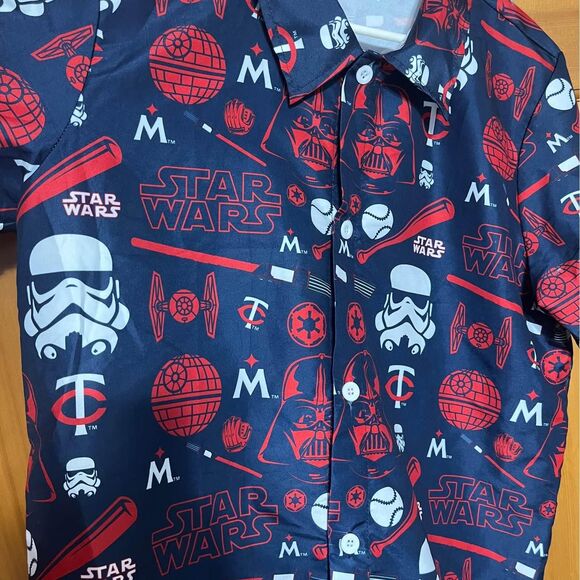 Minnesota Twins Star Wars Button-Down Men’s size Large - Picture 3 of 5